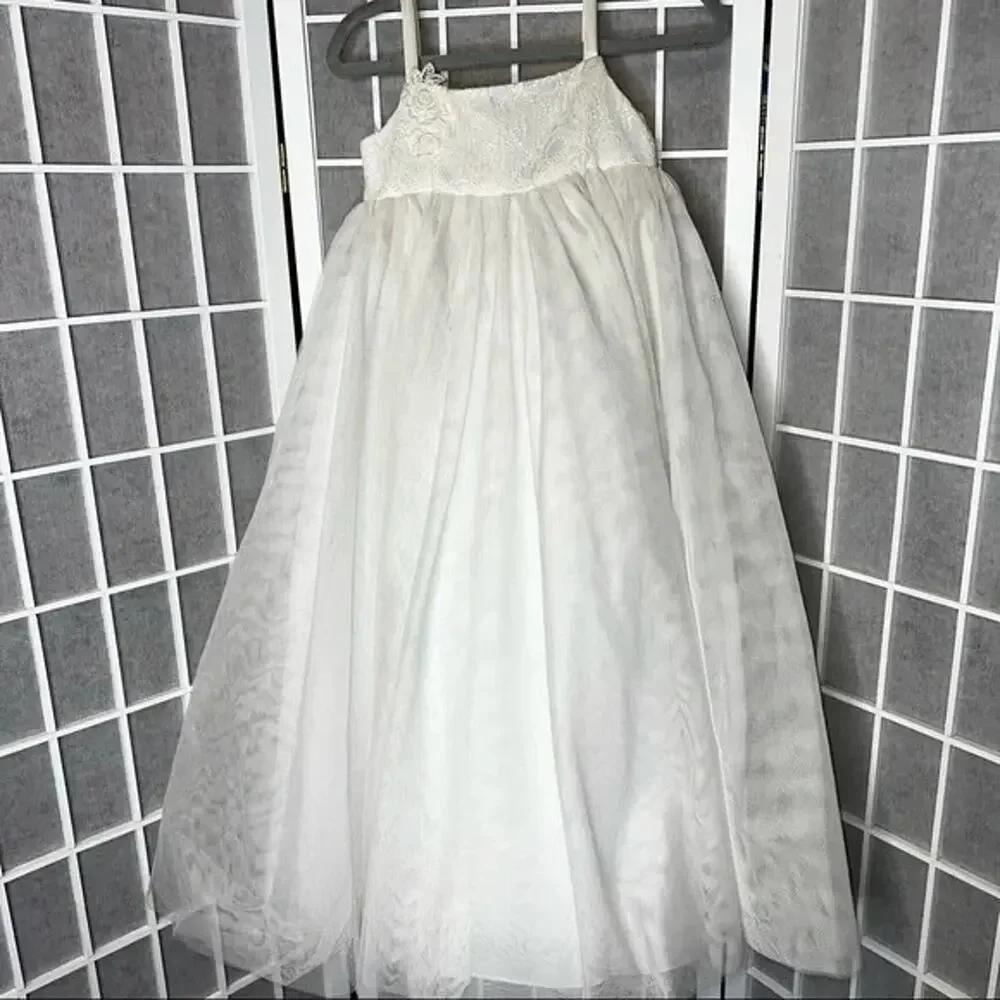 David’s Bridal OP212 Soft white lace tulle layered flower girl dress size 3 - Picture 2 of 5